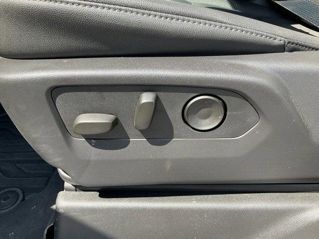 Photo of 2025 Summit White GMC Sierra 1500