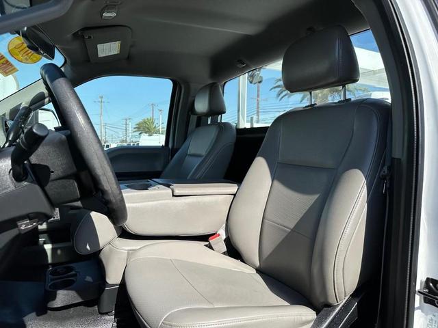 Photo of 2018 Oxford White Ford F-350
