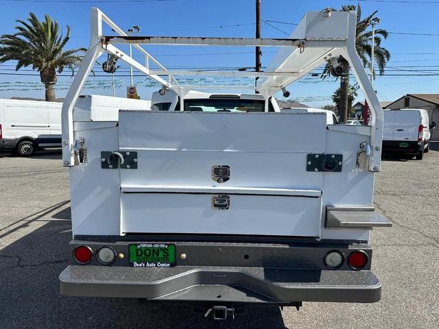Photo of 2018 Oxford White Ford F-350