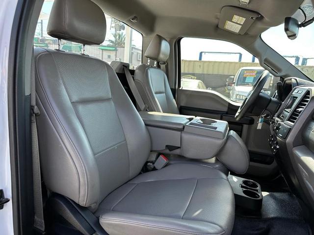Photo of 2018 Oxford White Ford F-350