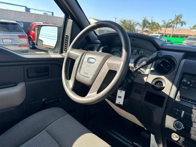 Photo of 2010 Oxford White Ford F-150