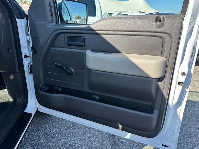 Photo of 2010 Oxford White Ford F-150