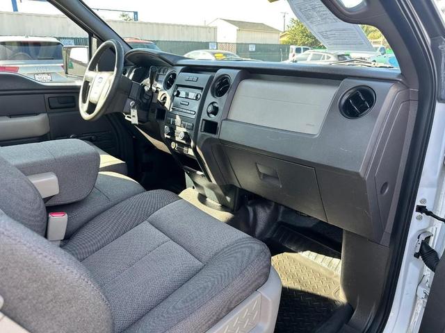 Photo of 2010 Oxford White Ford F-150
