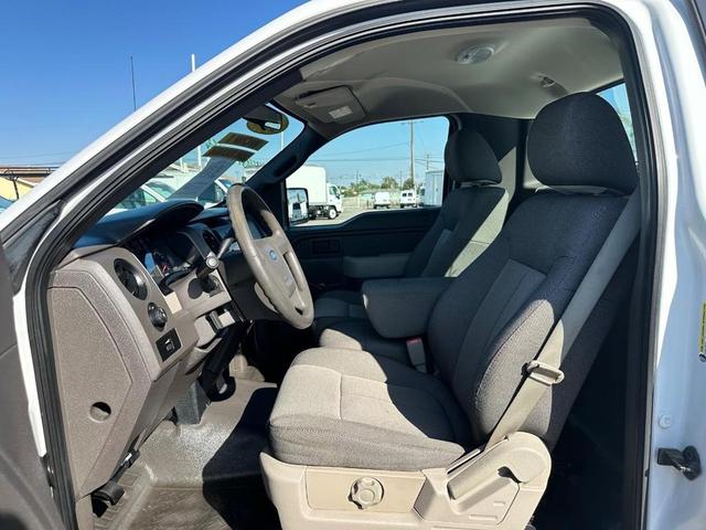 Photo of 2010 Oxford White Ford F-150