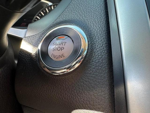 Photo of 2016 Gun Metallic Nissan Altima