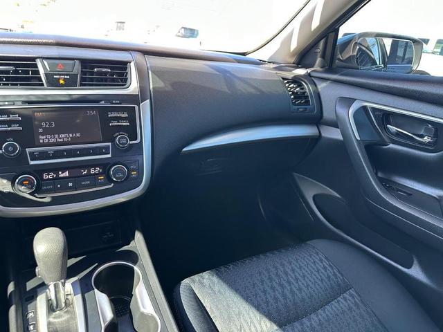 Photo of 2016 Gun Metallic Nissan Altima