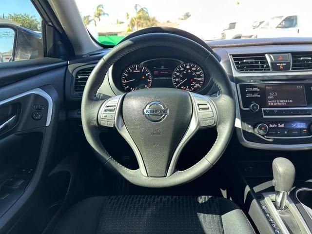 Photo of 2016 Gun Metallic Nissan Altima