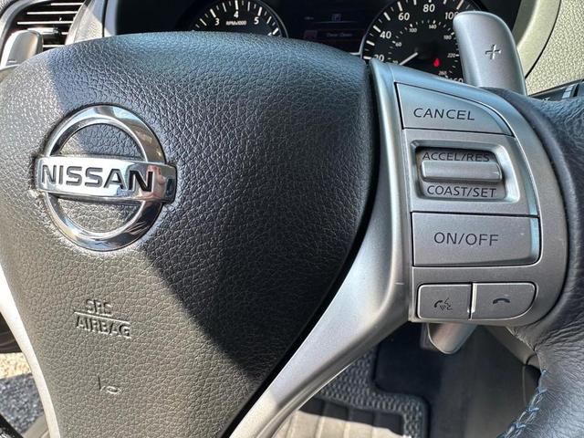 Photo of 2017 Super Black Nissan Altima