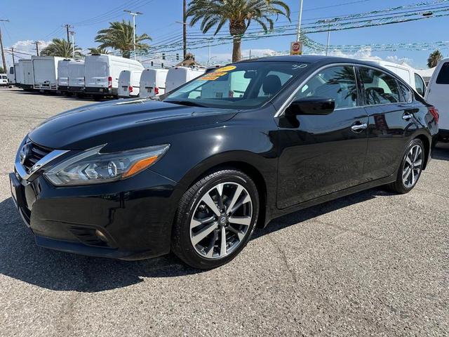 Photo of 2017 Super Black Nissan Altima