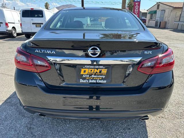 Photo of 2017 Super Black Nissan Altima