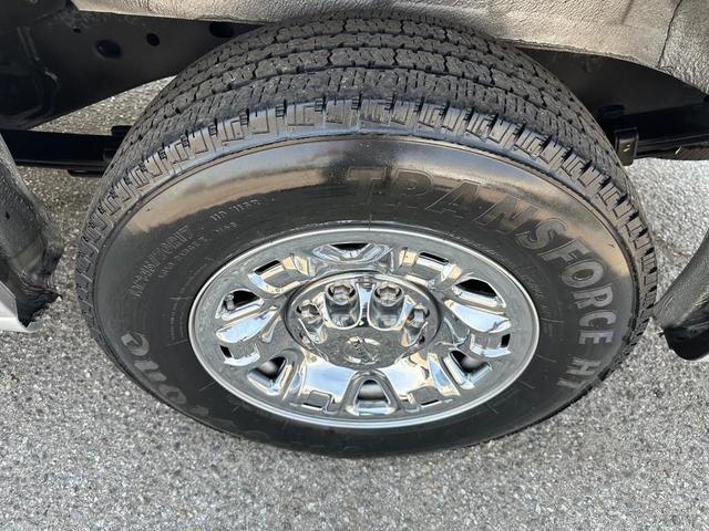 Photo of 2020 Brilliant Silver Metallic Nissan NV Passenger NV3500 HD