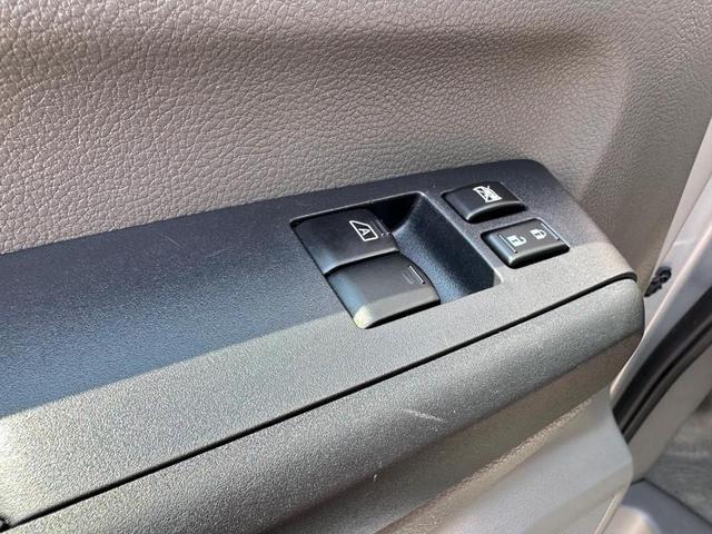 Photo of 2020 Brilliant Silver Metallic Nissan NV Passenger NV3500 HD