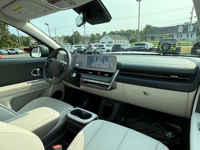 Photo of 2023 Gray Hyundai IONIQ 5