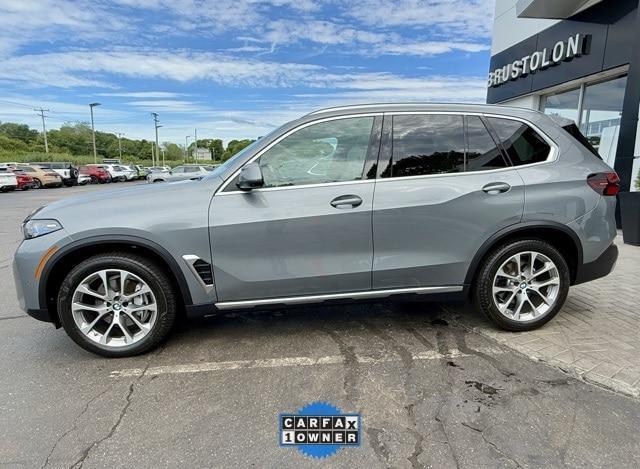 Photo of 2024 Skyscraper Gray Metallic BMW X5