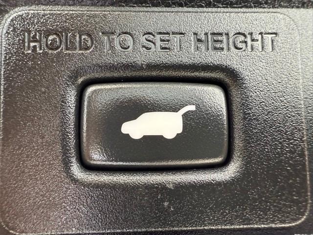 Photo of 2020 Platinum White Pearl Acura RDX