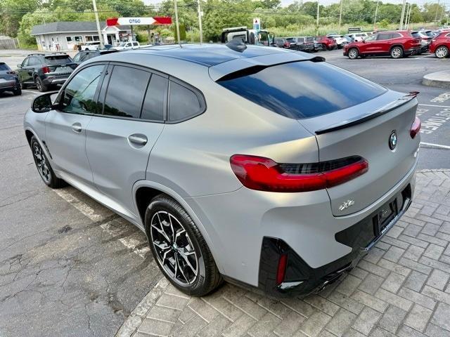 Photo of 2024 Alpine White BMW X4