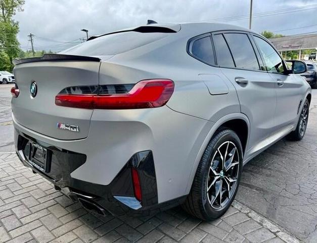 Photo of 2024 Alpine White BMW X4
