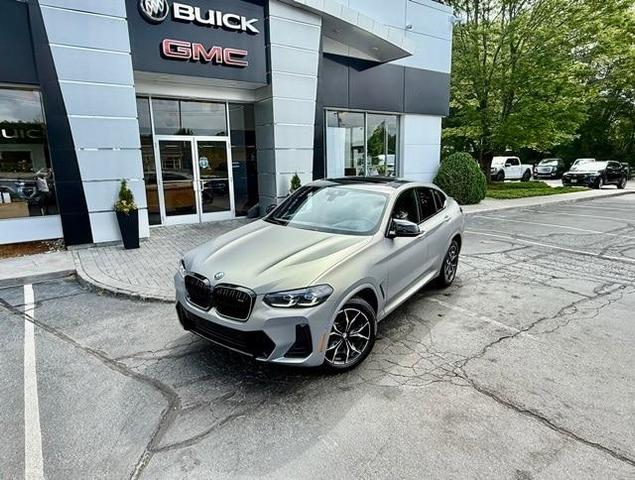 Photo of 2024 Alpine White BMW X4