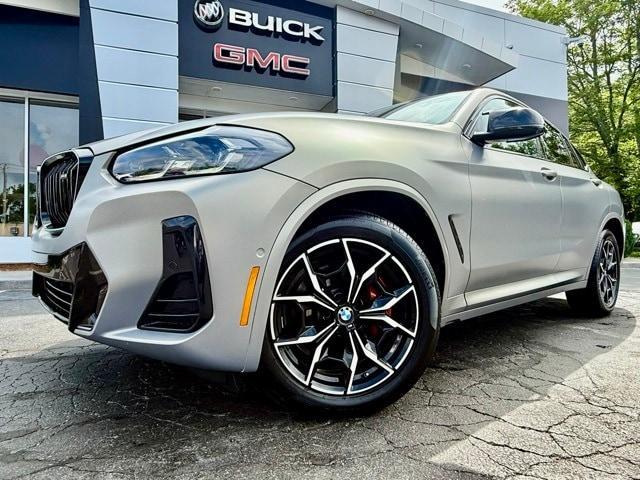 Photo of 2024 Alpine White BMW X4