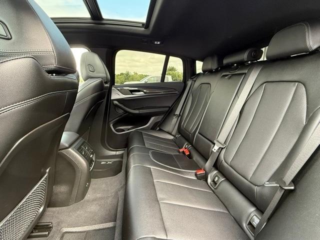 Photo of 2024 Alpine White BMW X4