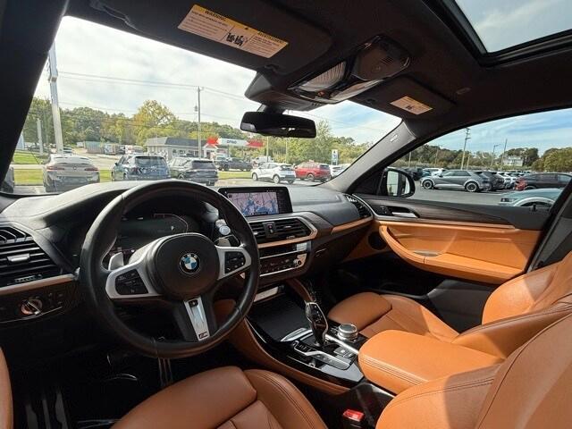 Photo of 2021 Carbon Black Metallic BMW X4