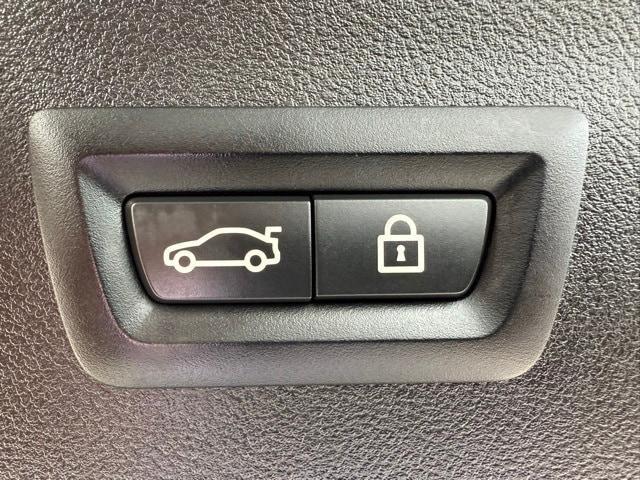 Photo of 2021 Carbon Black Metallic BMW X4