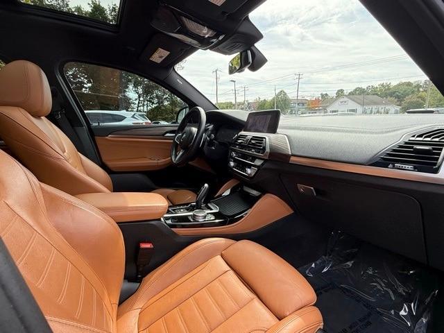 Photo of 2021 Carbon Black Metallic BMW X4