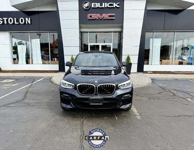 Photo of 2021 Carbon Black Metallic BMW X4