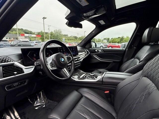 Photo of 2023 Bay Blue BMW X7