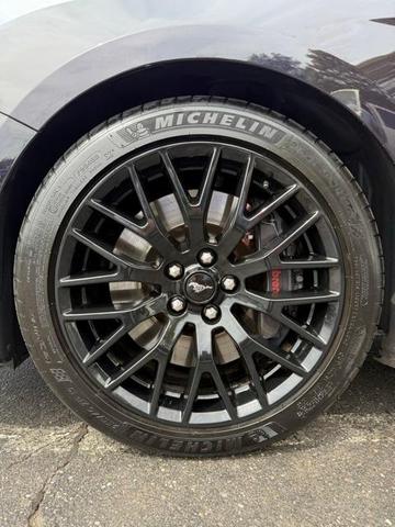 Photo of 2022 Purple Metallic Ford Mustang