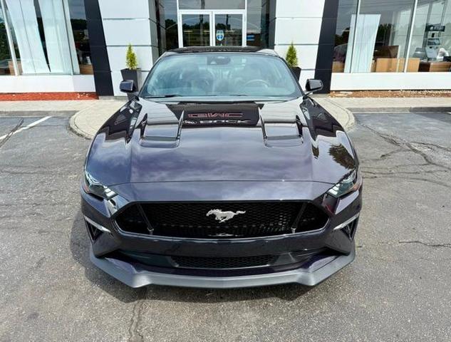 Photo of 2022 Purple Metallic Ford Mustang