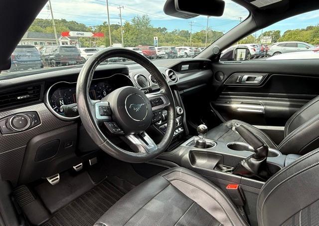 Photo of 2022 Purple Metallic Ford Mustang