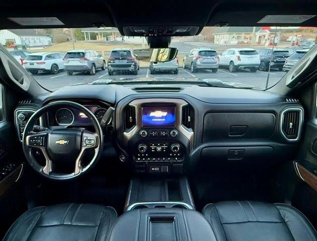 Photo of 2022 Mosaic Black Metallic Chevrolet Silverado 2500