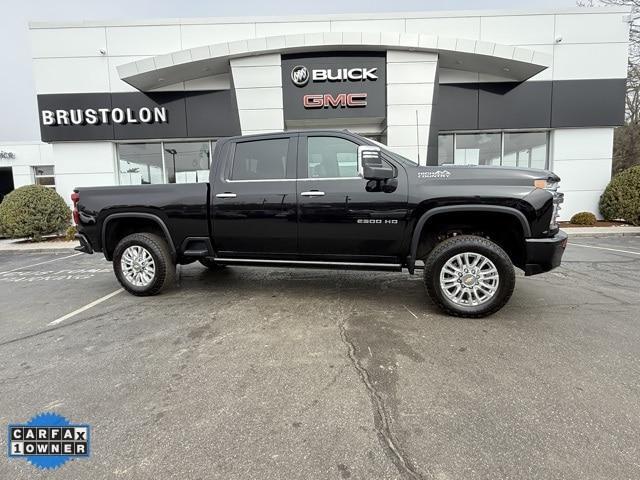 Photo of 2022 Mosaic Black Metallic Chevrolet Silverado 2500