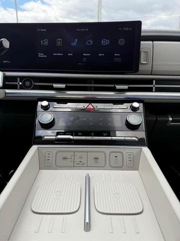 Photo of 2024 Phantom Black Hyundai SANTA FE