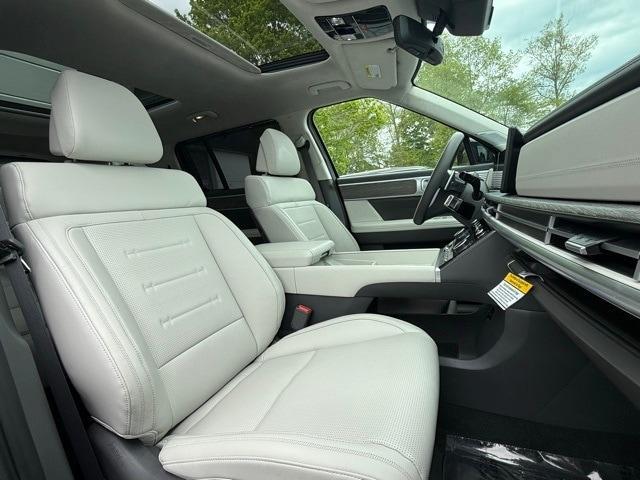 Photo of 2024 Phantom Black Hyundai SANTA FE
