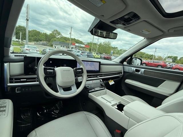 Photo of 2024 Phantom Black Hyundai SANTA FE