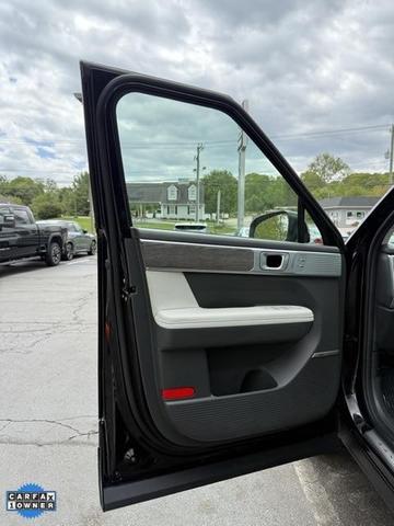 Photo of 2024 Phantom Black Hyundai SANTA FE