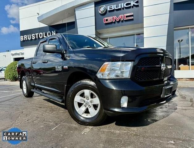 Photo of 2016 Brilliant Black Crystal Pearlcoat RAM 1500