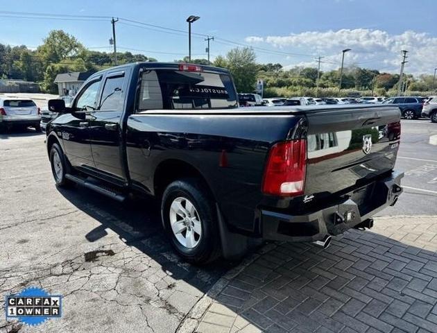 Photo of 2016 Brilliant Black Crystal Pearlcoat RAM 1500