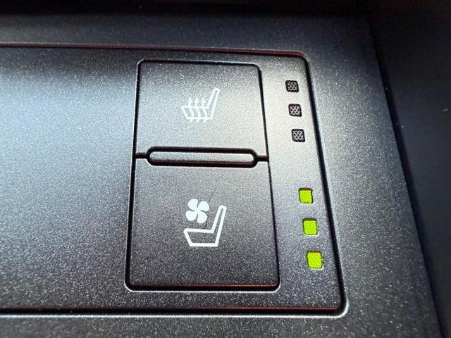 Photo of 2024 Ultra White Lexus IS 350