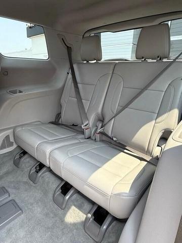 Photo of 2023 Summit White GMC Acadia