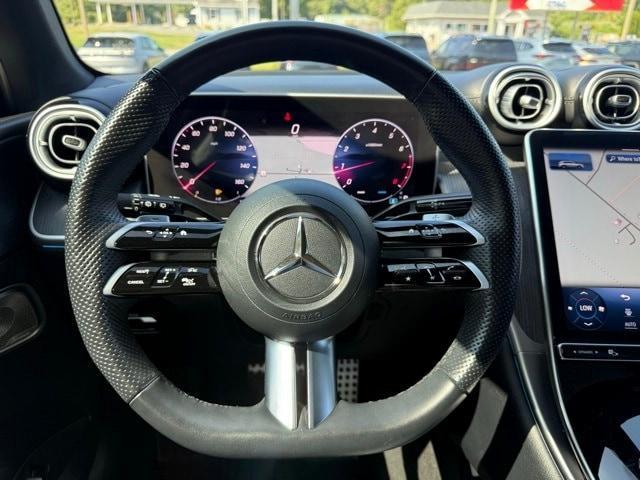 Photo of 2023 Polar White Mercedes-Benz GLC 300