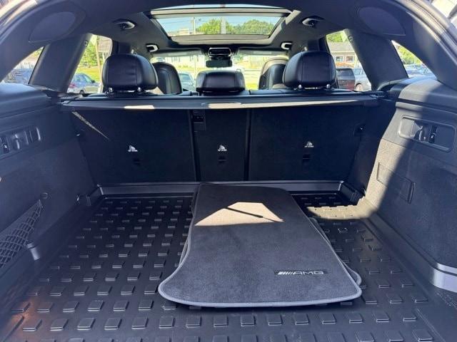 Photo of 2023 Polar White Mercedes-Benz GLC 300