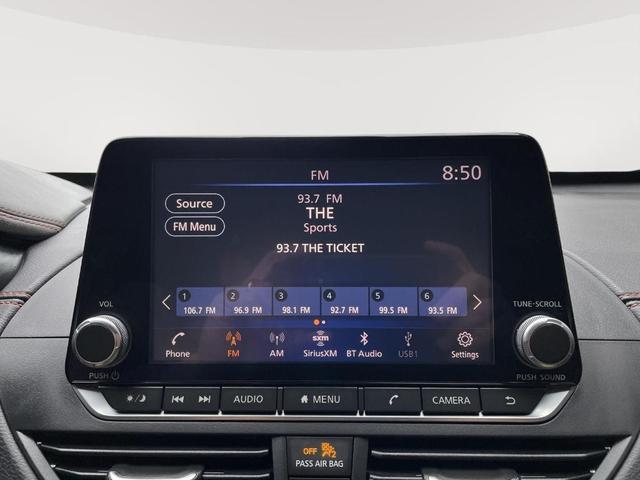 Photo of 2020 White Nissan Altima