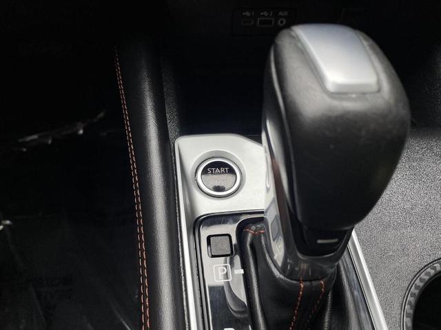 Photo of 2020 White Nissan Altima