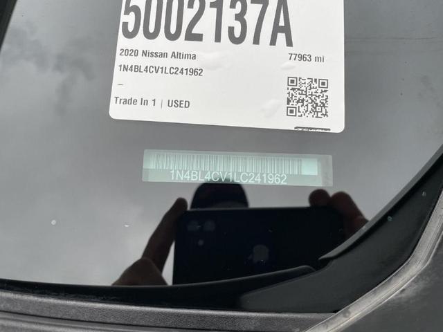 Photo of 2020 White Nissan Altima