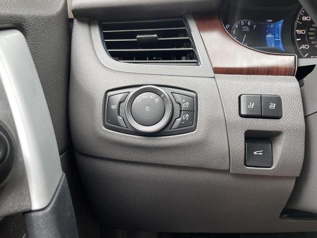 Photo of 2013 Mineral Gray Metallic Ford Edge