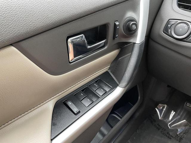 Photo of 2013 Mineral Gray Metallic Ford Edge