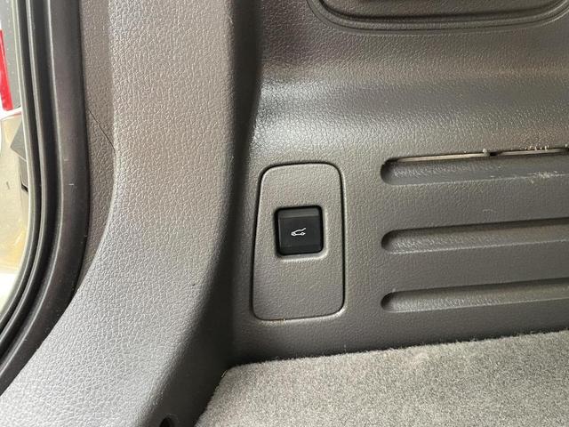 Photo of 2013 Mineral Gray Metallic Ford Edge